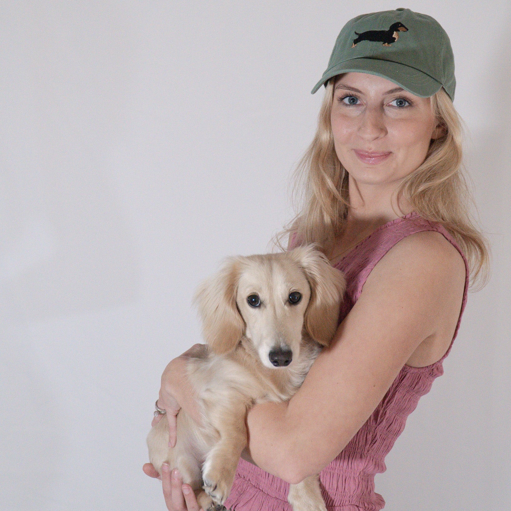The Damoré Embroidered Dog Motif Cap