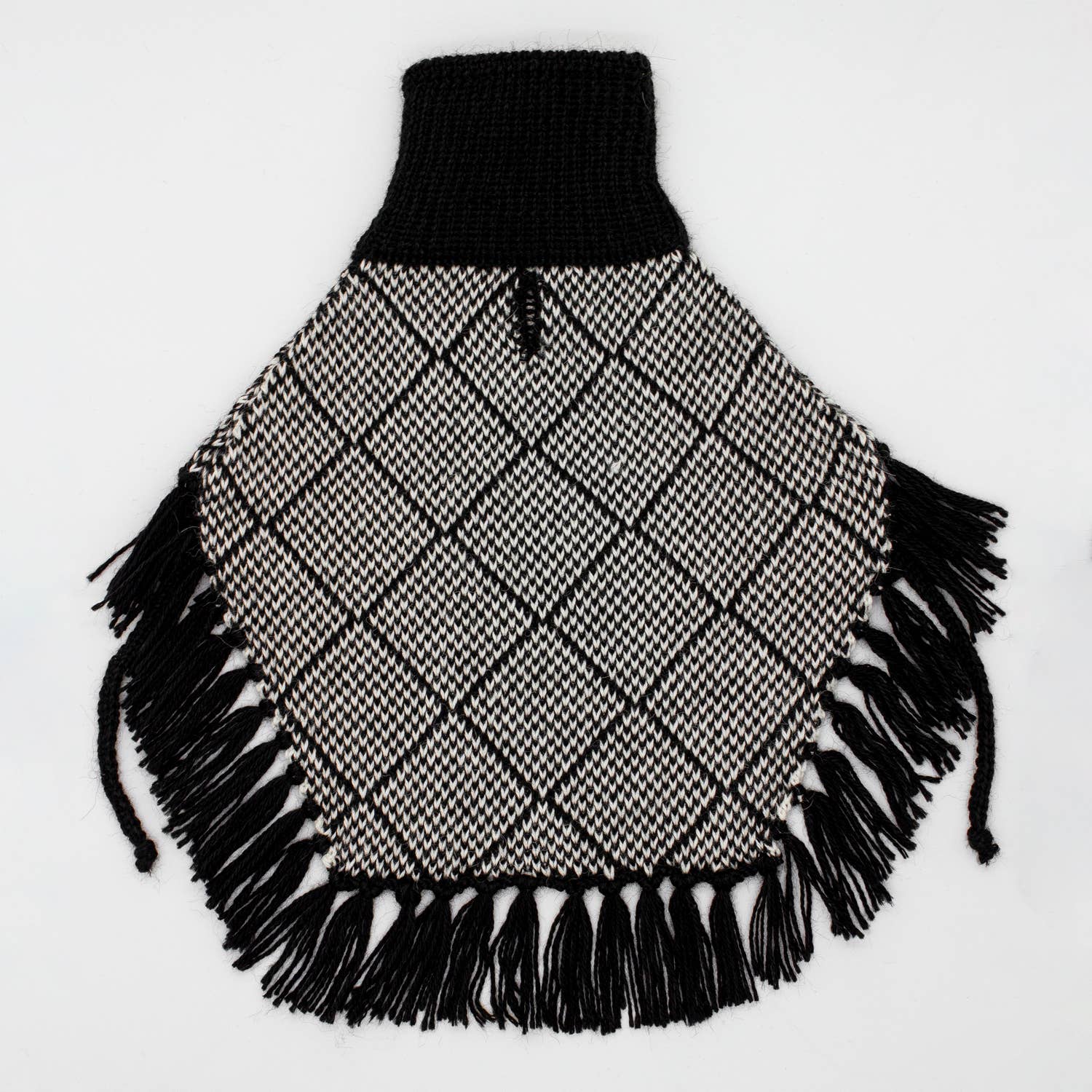 Alqo Wasi Diamond Black Alpaca Dog Poncho